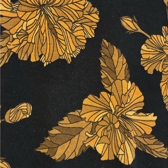 LuLaRoe Black Carly High Low Dress with Gold Floral Pattern L - Picture 2 of 4